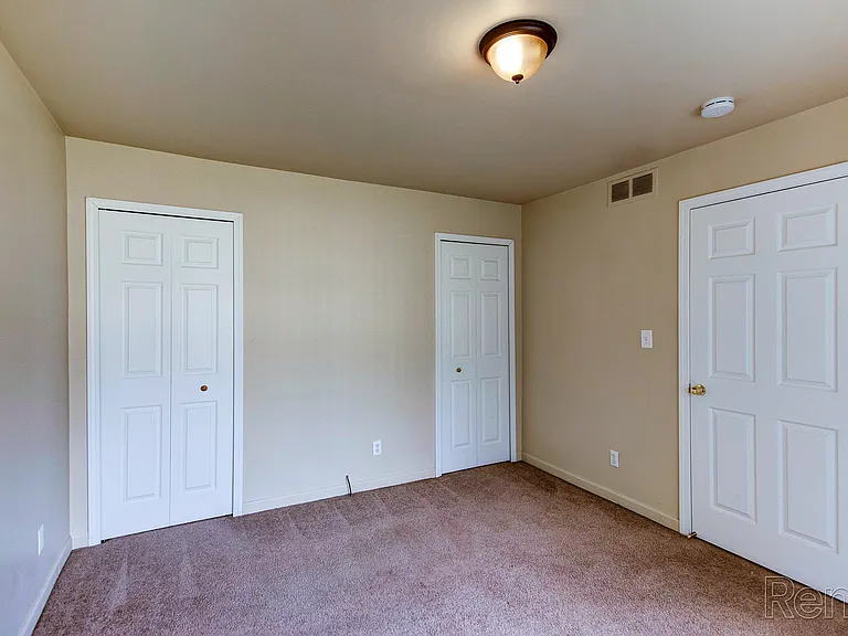 Pleasantview Manor Apartments — Photo 17