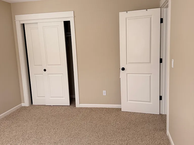 620 SW 171st Ave — Photo 5