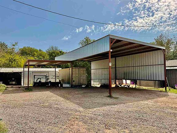 4th image of 4221 N Union Rd