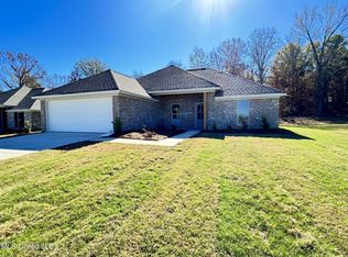 151 Allie Ln, Canton, MS 39046