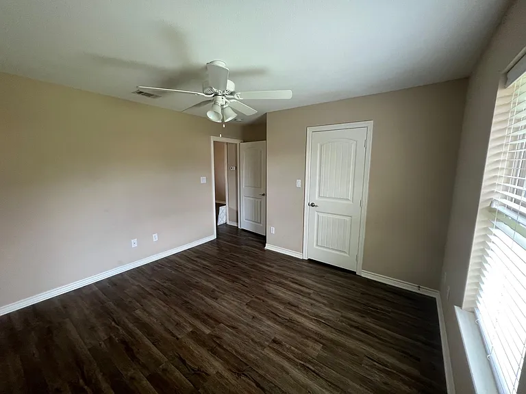 6952 Vernado Dr — Photo 5