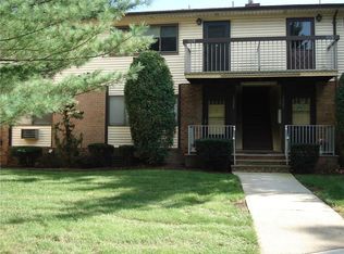 1027 Cricket Ln, Woodbridge, NJ
