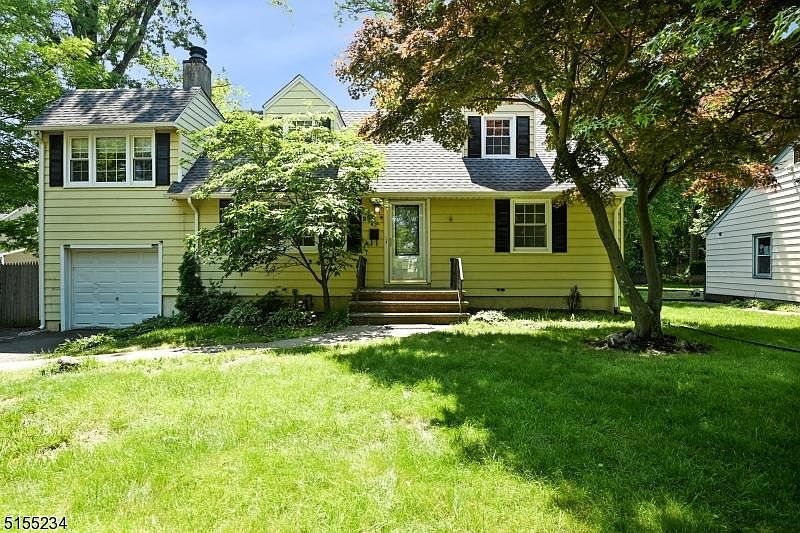 1st image of 298 La Grande Ave