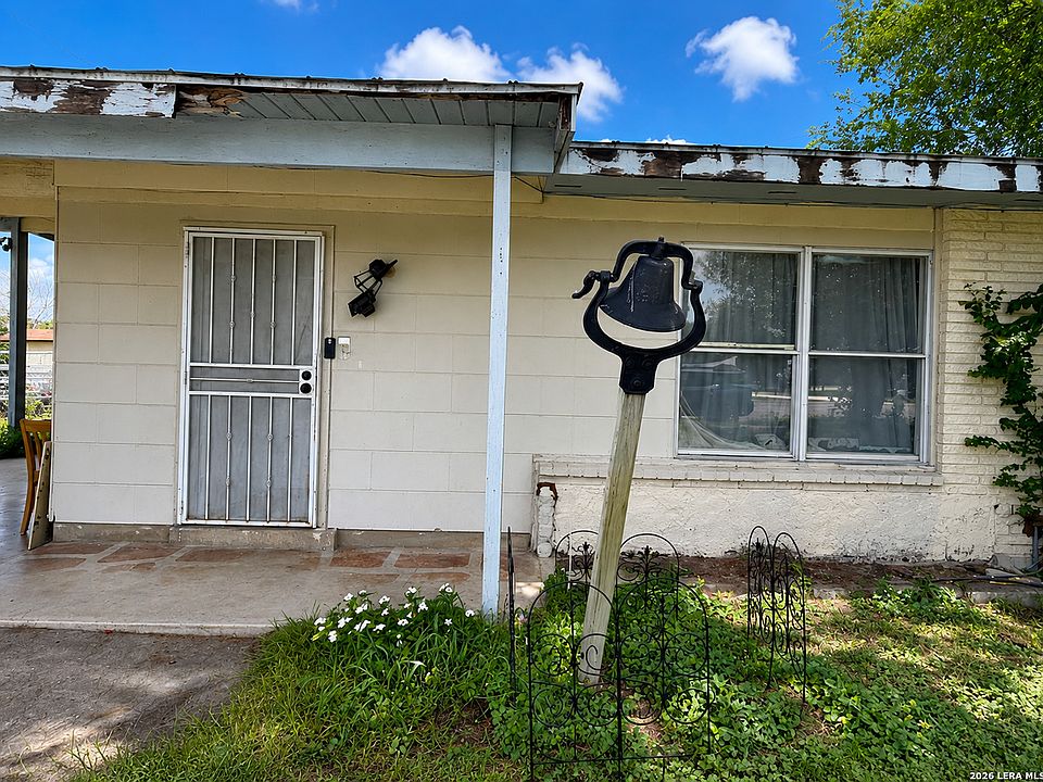 1st image of 314 SPRINGVALE DR
