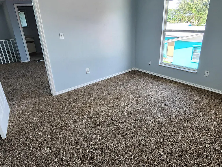 2802 NE Spruce Ridge Ave — Photo 6