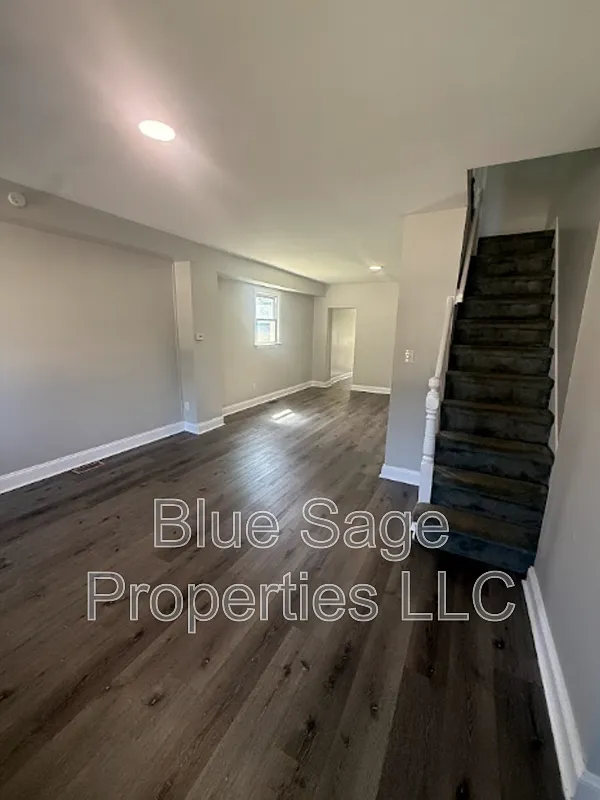 2 bed, 1.5 bath, 1000 sqft, $1,545 — Photo 3