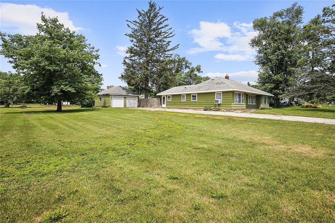 204 N Elm St, Broadlands, IL 61816 Zillow
