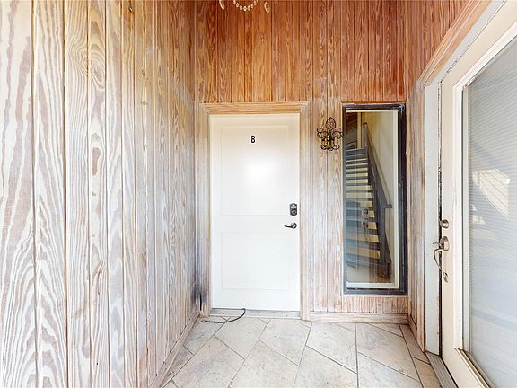 3rd image of 2102 S Branard St #B