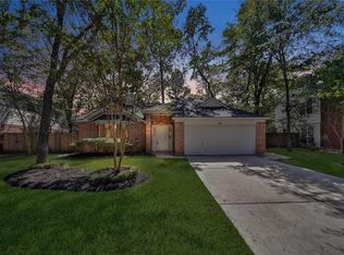 198 N Village Knoll Cir, Spring, TX 77381