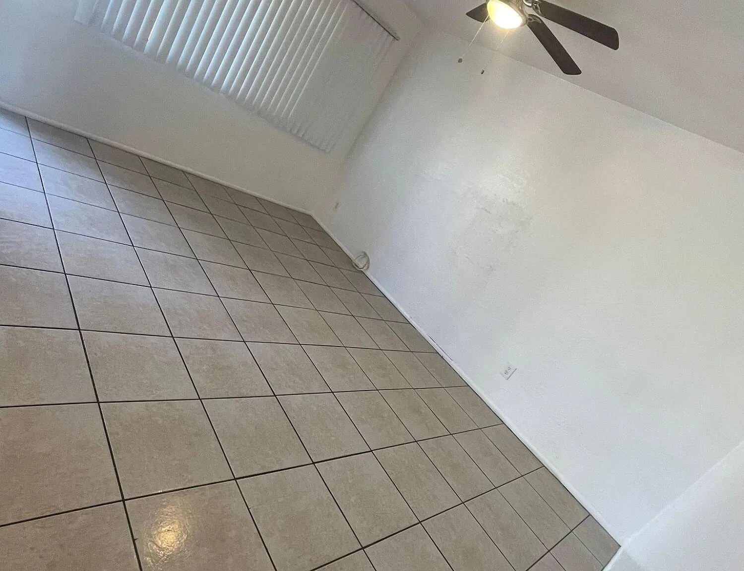 3 bed, 1.0 bath, 1106 sqft, $1,800 — Photo 4