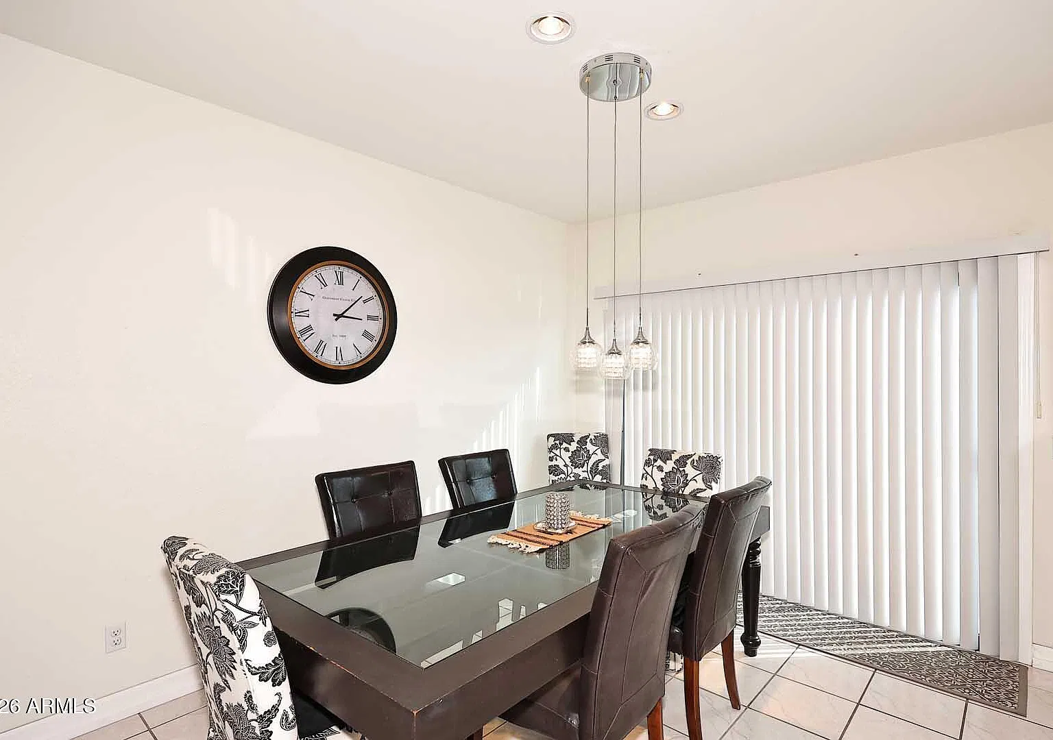 3 bed, 2.5 bath, 1640 sqft, $2,500 — Photo 4