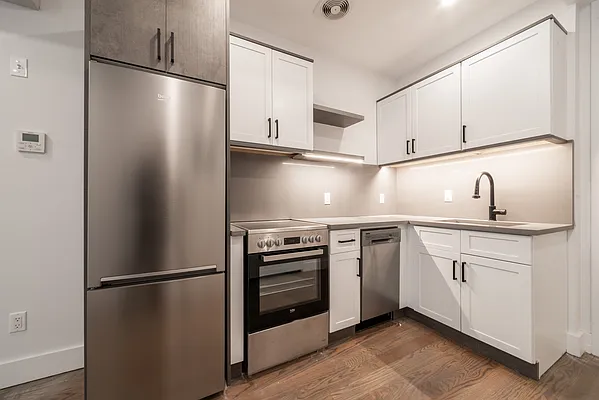 Rented by Twin Group | media 15