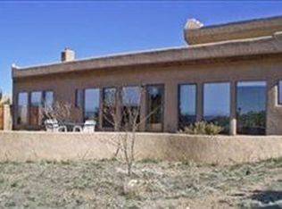 17 Valencia Loop, Santa Fe, NM 87508