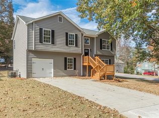 7101 Hazelwood Dr, Jonesboro, GA 30236