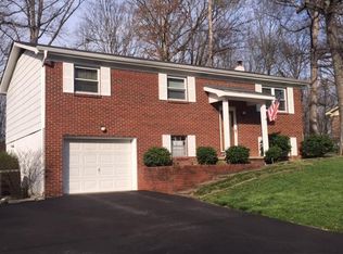 1361 Meadowood Dr, Hixson, TN 37343