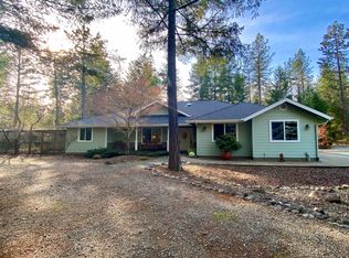 415 Rossier Ln, Grants Pass, OR 97527