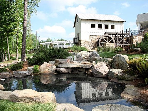 4th image of 2004 Shadowbrook Dr