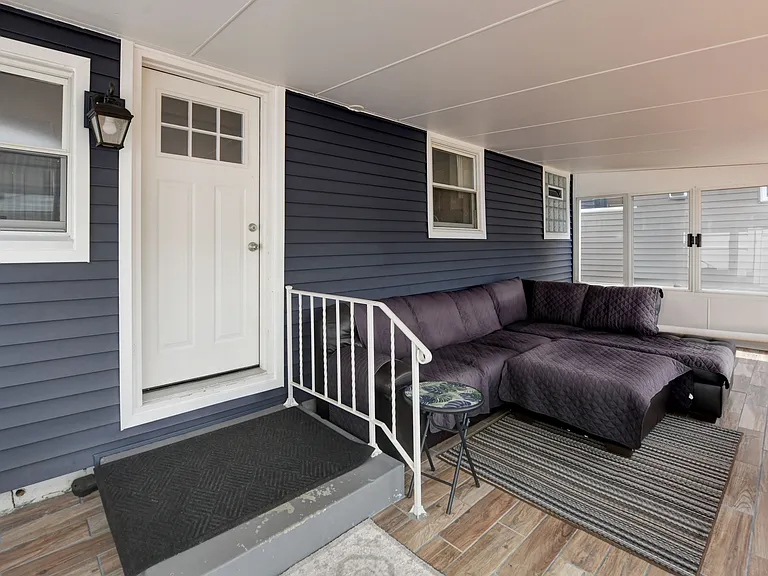 Fully Enclosed Sunroom