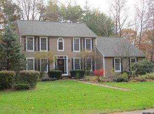 2 Chippewa Cir, Queensbury, NY 12804