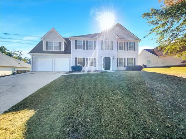 2462 Benson Rdg, Lithonia, GA 30058