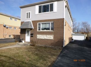355 Park St APT 2, Bensenville, IL 60106