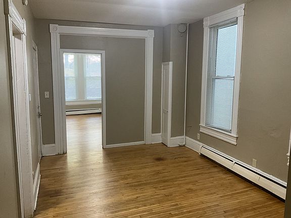 5th image of 703-705 N Bedford St #703-1