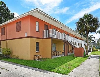 2nd image of 2575 2nd St #15097408