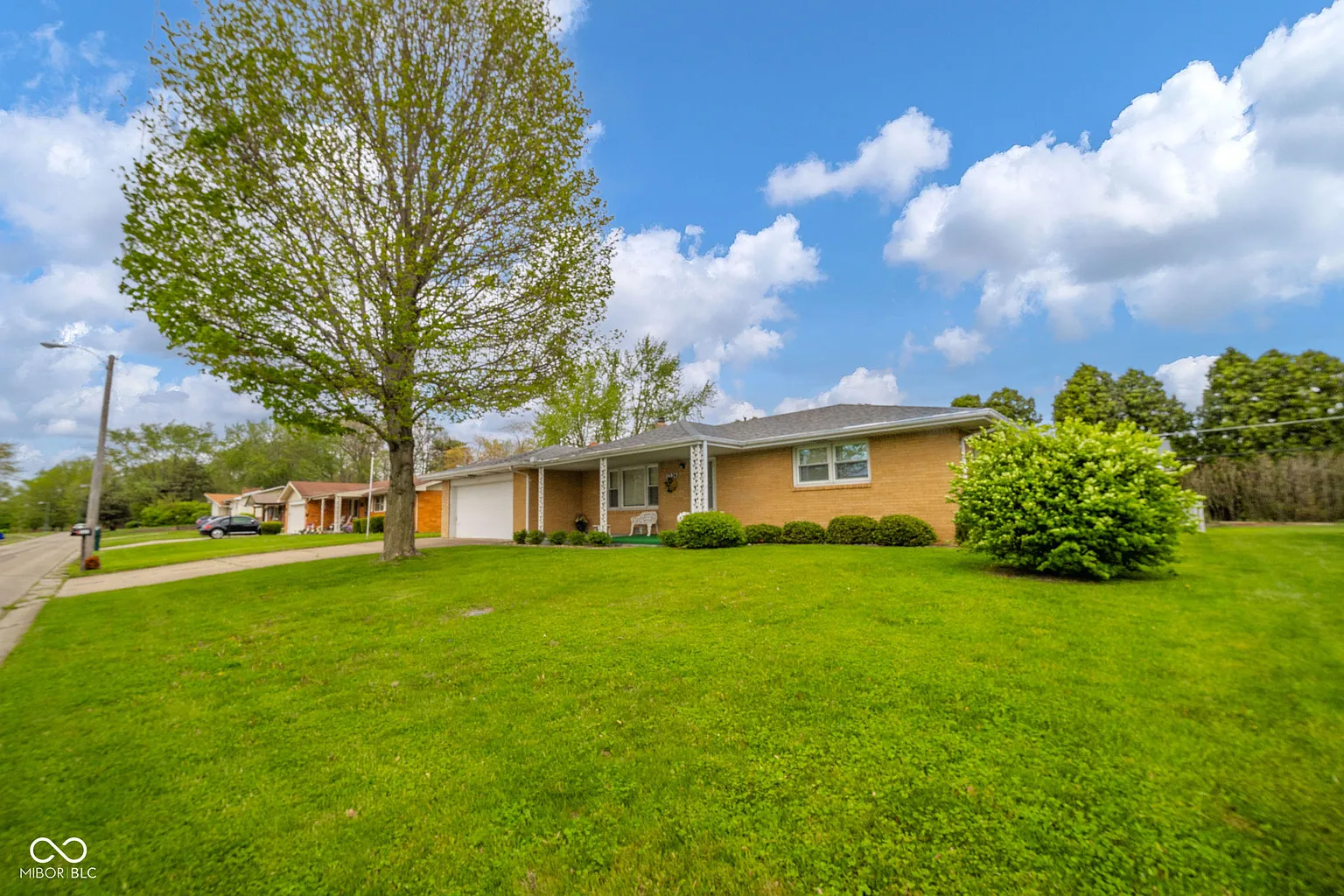 1324 Chesterfield Dr photo 1