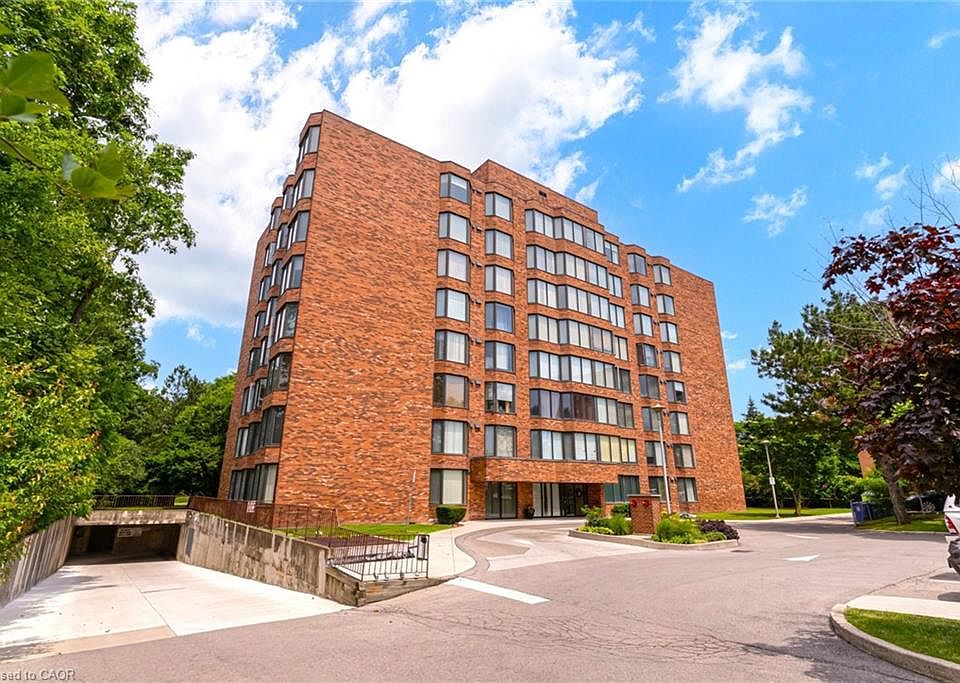 1st image of 200 Limeridge Rd W #804