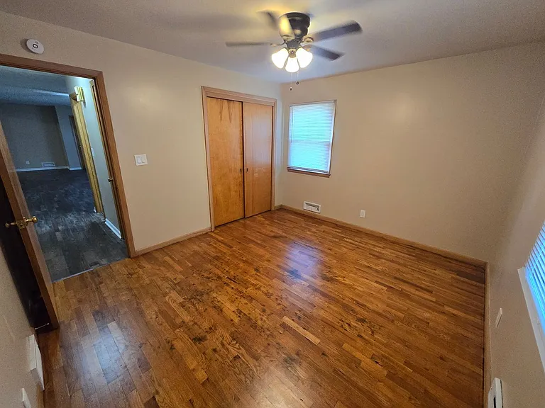 322 Webster St — Photo 36