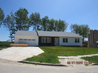 29 Pear Tree Dr, Naugatuck, CT 06770