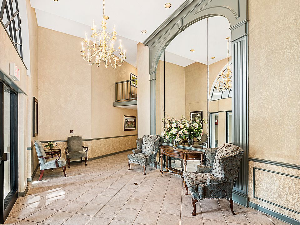 511 Aurora Ave Naperville, IL Zillow Apartments for Rent in Naperville