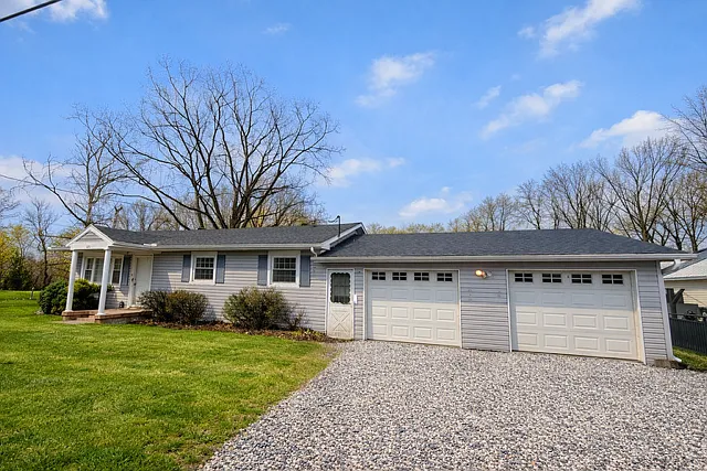 120 Broad Drakesboro — Photo 1