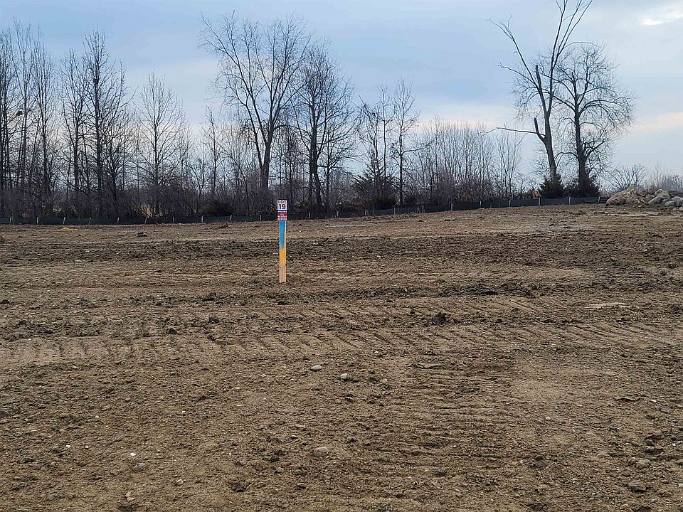 1st image of 5230 Victory Cir #19