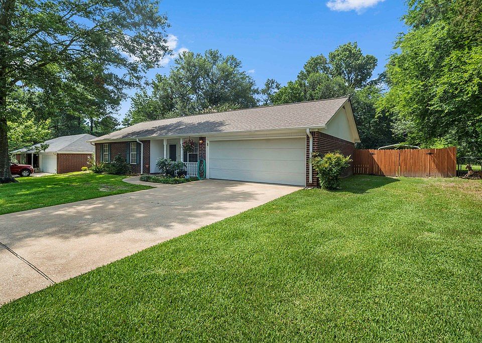 906 Rock Oak St, Nacogdoches, TX 75964 MLS 22300700 Zillow
