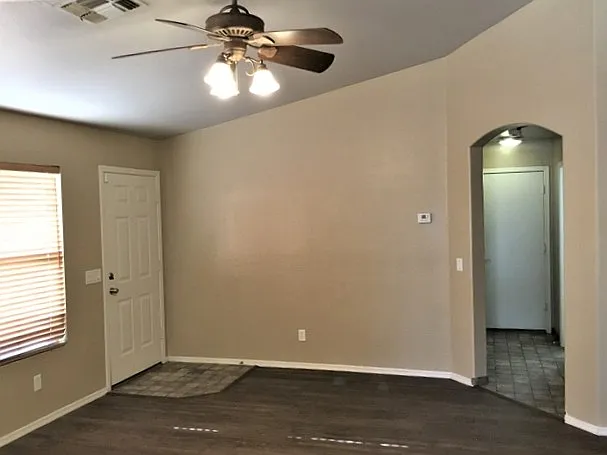 3 bed, 2.0 bath, 1300 sqft, $1,965 — Photo 4