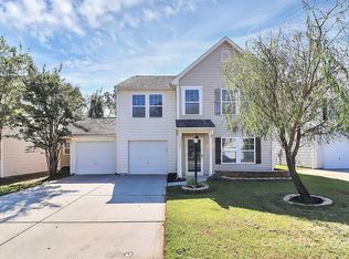 15705 Lakepoint Forest Dr, Charlotte, NC 28278