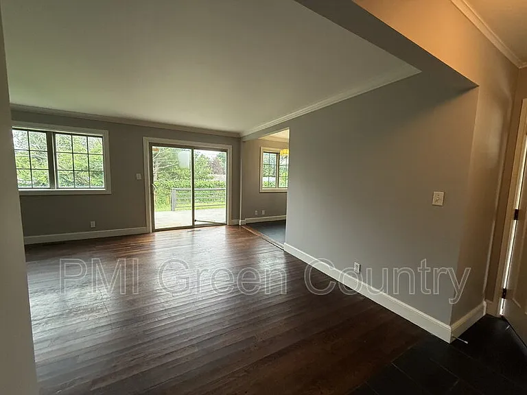 5428 E 25th Pl — Photo 7
