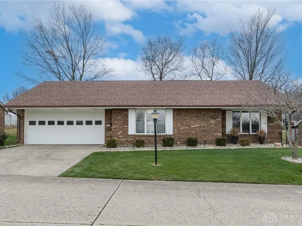 3059 Brixton Dr W, Springfield, OH 45503