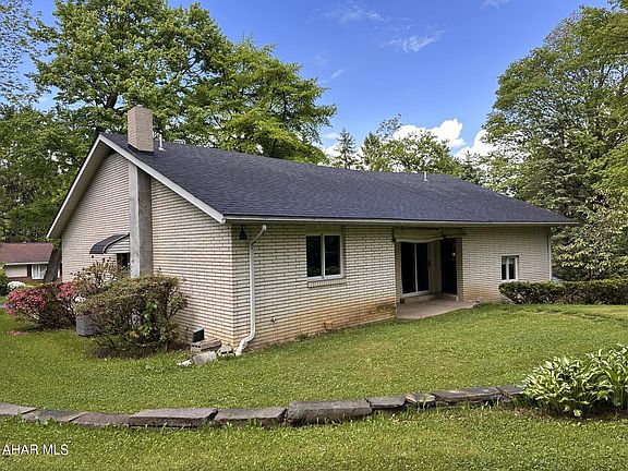 2nd image of 107 Cedar Dr