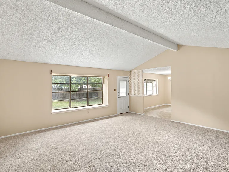 7254 Flaming Forest St — Photo 2