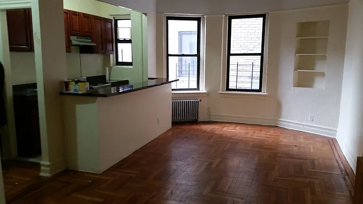 Rented by Lang Realty LLC | media 18