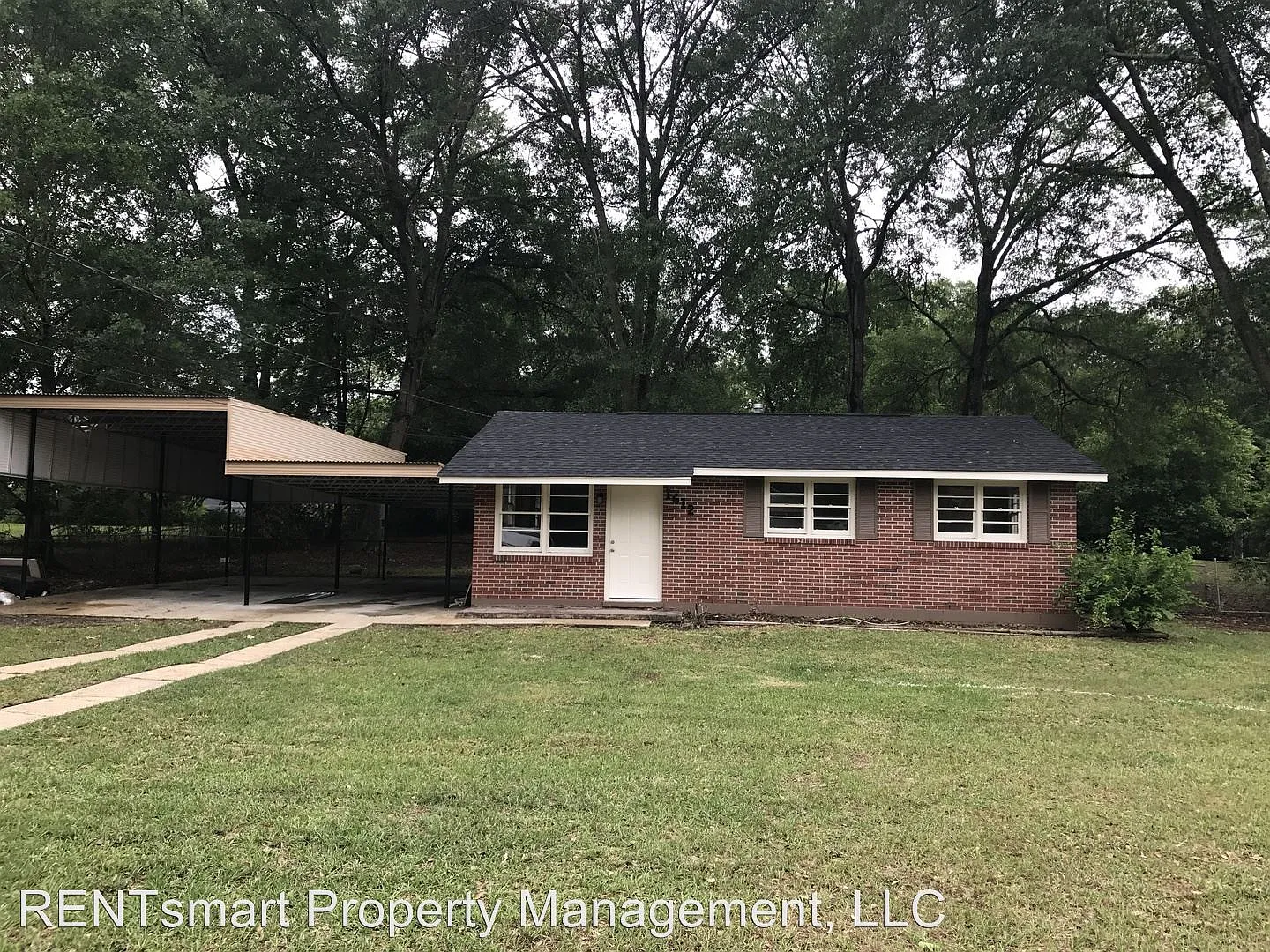 1612 Celia Dr photo 1