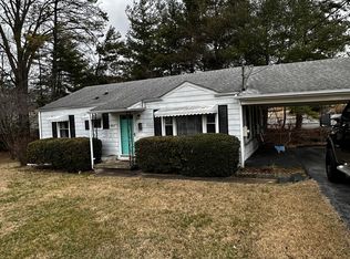 2602 Mimosa Ln, Johnson City, TN 37604