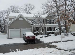 142 Kensington Dr, Galloway, NJ 08205