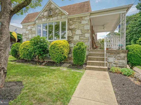 8801 Brous Ave, Philadelphia, PA 19152