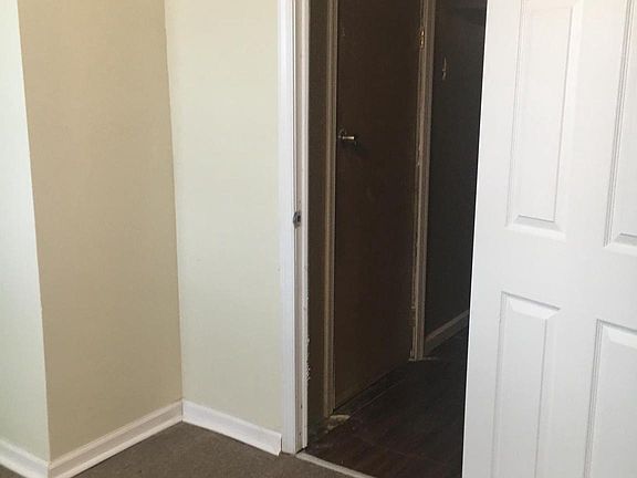 5th image of 1111 W Wyoming Ave