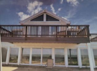 12276 Lakeshore Dr, La Salle, MI 48145