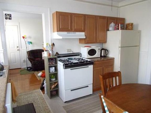 Kitchen to Living Room
