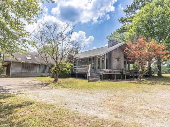 390 Julian Ln, Pinson, TN 38366